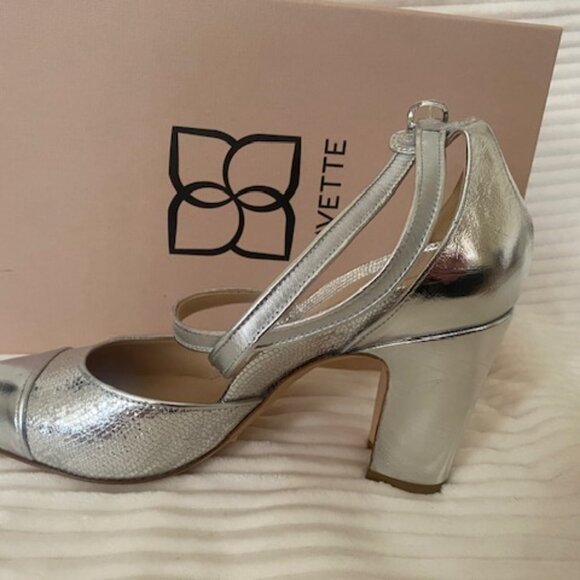 Gorgeous silver Mavette d'Orsay pumps -- never worn! - Picture 6 of 8